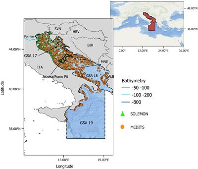 Future distribution of demersal species in a warming Mediterranean sub-basin